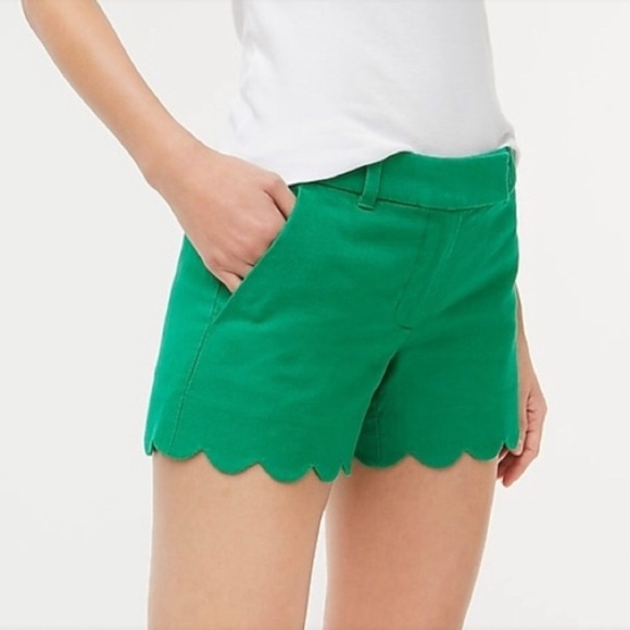 J. Crew Pants - J by J. Crew Linen/Cotton Green Scalloped Hem Shorts Women’s Size 2